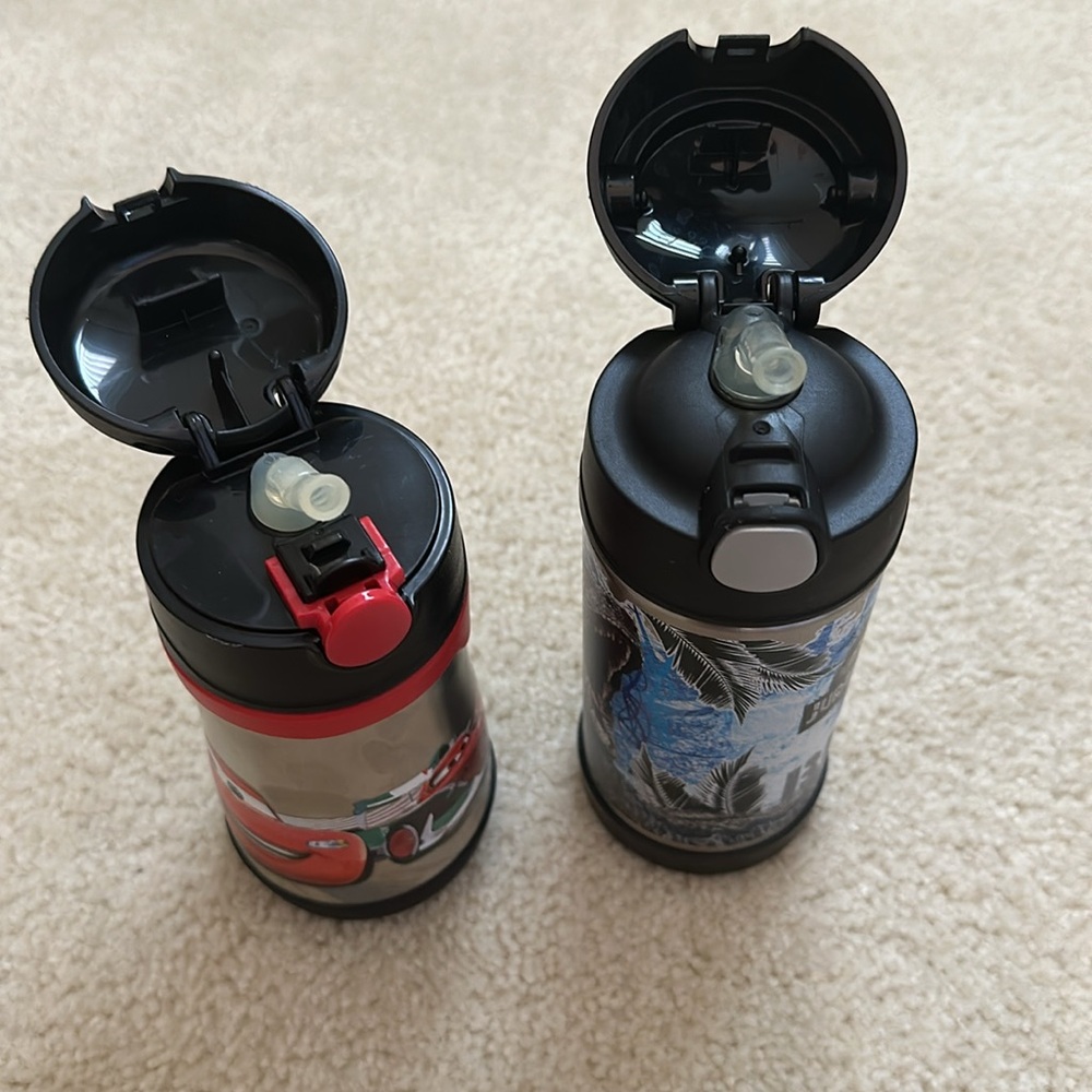 EUC Thermos and Tervis toddler sippys and tumbler, Disney, Jurassic and Marvel - Picture 6 of 9
